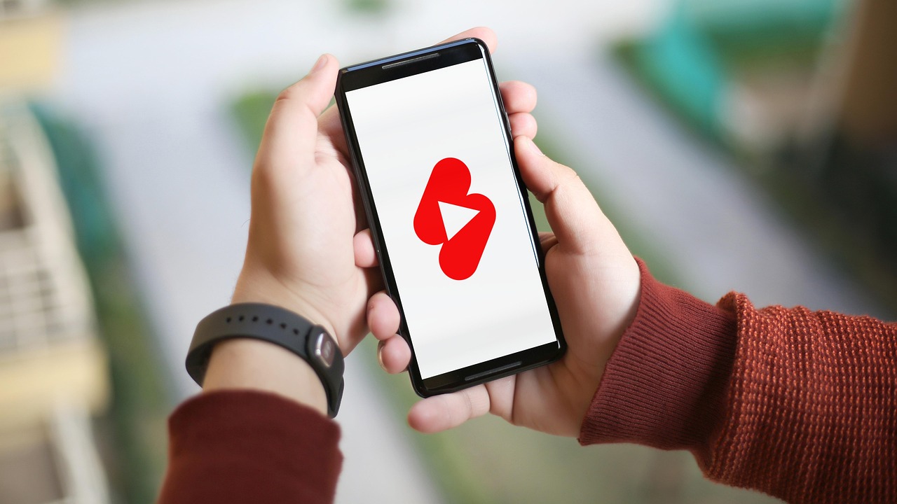 Making Lyric Videos for YouTube Shorts